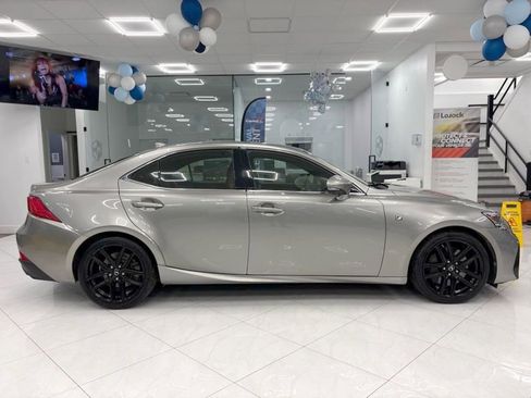 Used 2018 Lexus IS 300 F Sport image 5