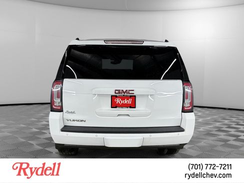 Used 2017 GMC Yukon SLT AWD/4WD image 4