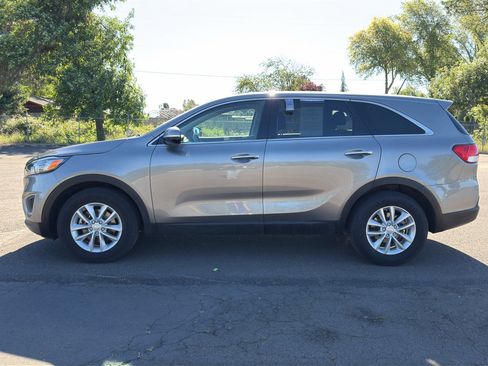 Used 2018 Kia Sorento L FWD image 20