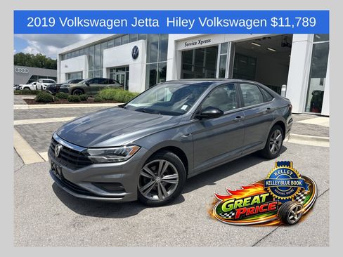 Used 2019 Volkswagen Jetta R-Line w/ R-Line Cold Weather Package FWD image 1