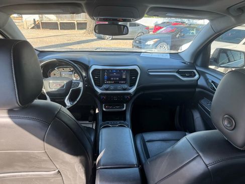 Used 2020 GMC Acadia SLT FWD image 16