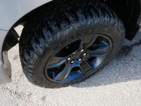 Used 2021 RAM 1500 Big Horn AWD/4WD image 17