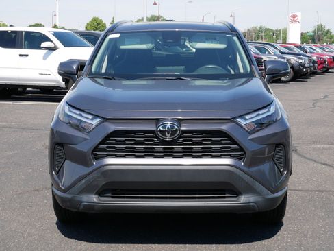 Used 2022 Toyota RAV4 XLE w/ Convenience Package AWD/4WD image 2