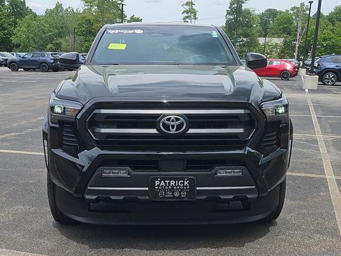 Used 2024 Toyota Tacoma SR5 AWD/4WD image 21