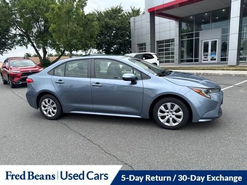 Used 2021 Toyota Corolla LE w/ Carpet Mat Package (TMS) FWD image 5