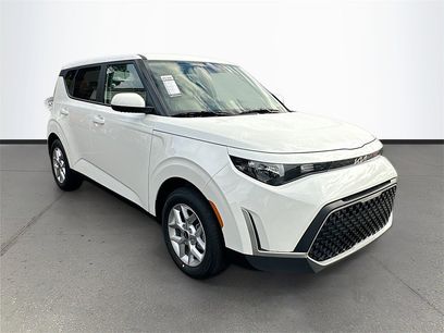 New 2025 Kia Soul LX
