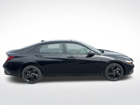 New 2026 Hyundai Elantra Sport FWD image 5