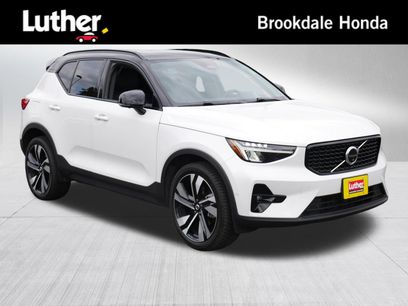 Used 2023 Volvo XC40 B5 Ultimate w/ Climate Package