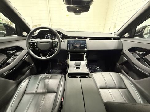 Used 2025 Land Rover Range Rover Evoque S image 21