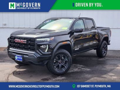 Used 2025 GMC Canyon Elevation