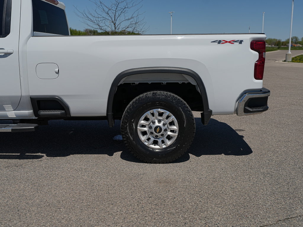 Used 2025 Chevrolet Silverado 2500 LT AWD/4WD image 13