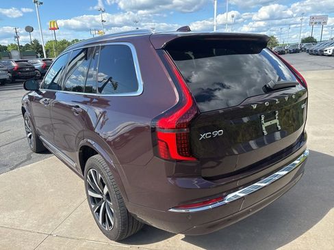 Used 2025 Volvo XC90 B5 Core w/ Climate Package AWD/4WD image 8