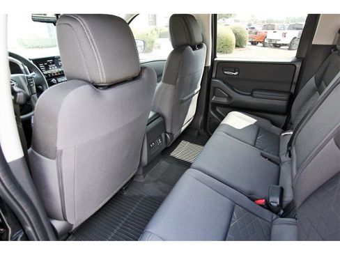 New 2026 Nissan Frontier SV w/ SV Convenience Package image 11