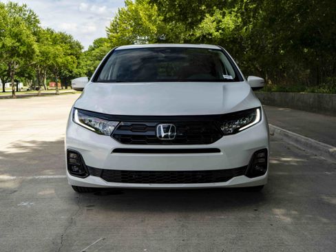 Certified 2025 Honda Odyssey Elite image 3