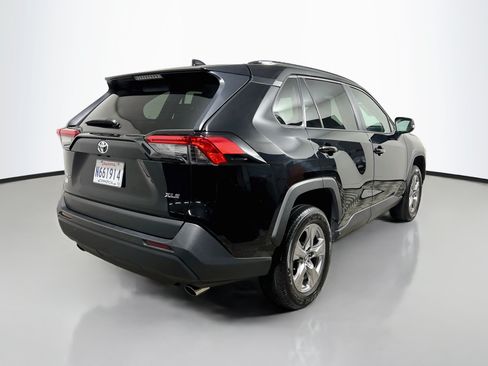 Used 2025 Toyota RAV4 XLE FWD image 4