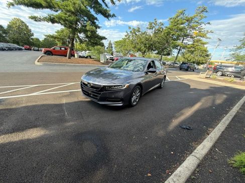 Used 2019 Honda Accord LX image 4