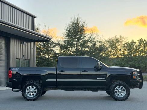 Used 2015 Chevrolet Silverado 2500 LT w/ Z71 Package, Off-Road AWD/4WD image 2