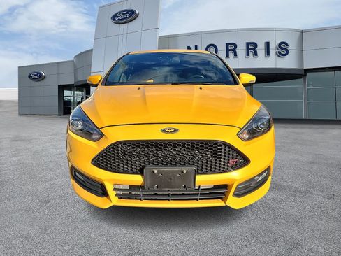 Used 2015 Ford Focus ST w/ Equipment Group 401A image 2