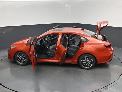 Certified 2022 Kia Forte GT-Line w/ GT-Line Premium Package FWD image 17