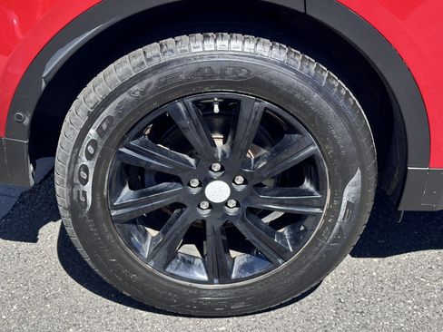 Used 2018 Jaguar E-PACE S AWD/4WD image 19