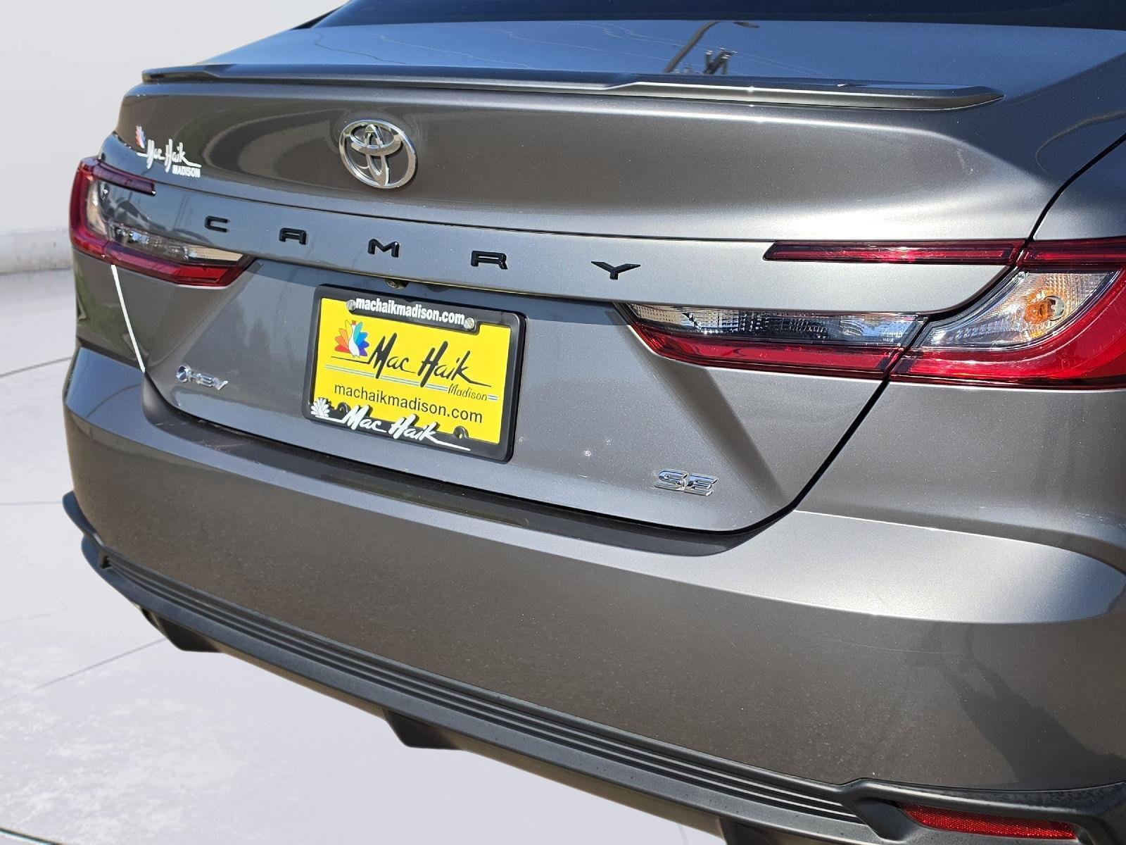 Used 2025 Toyota Camry SE FWD image 31