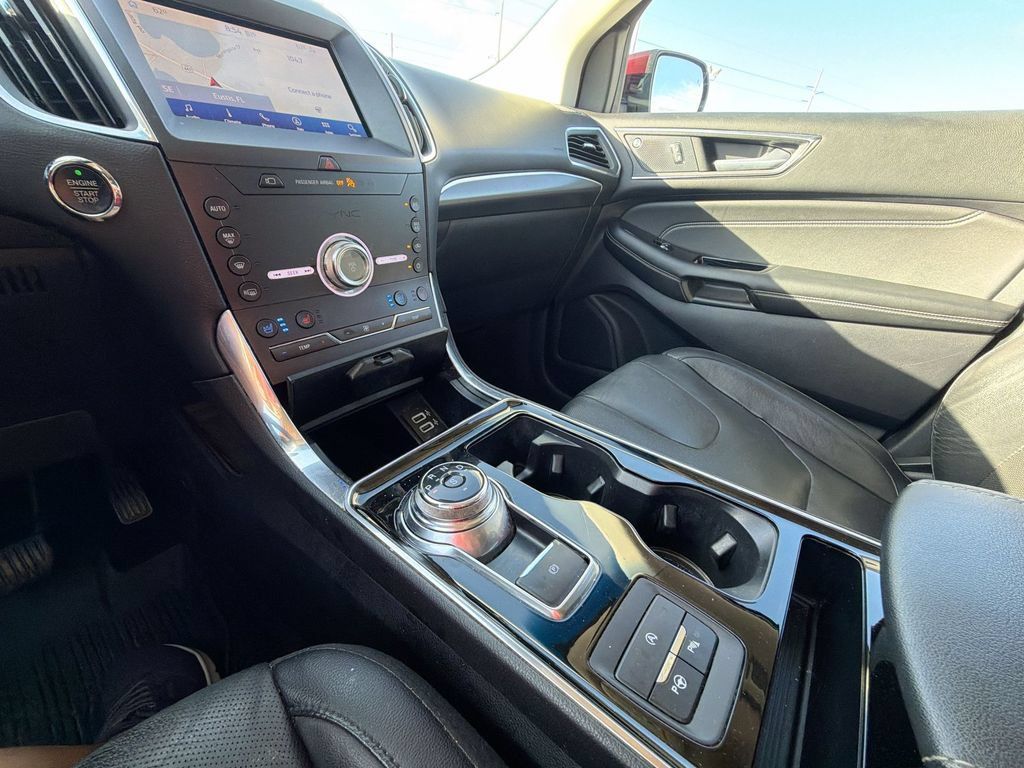 Used 2020 Ford Edge Titanium w/ Equipment Group 301A FWD image 15