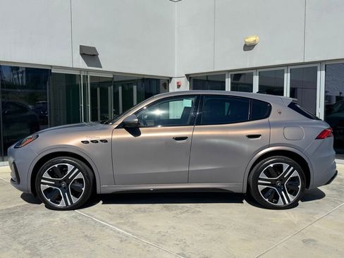 Used 2025 Maserati Grecale Folgore image 4