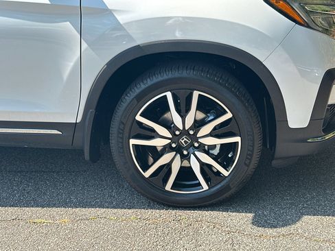 Used 2021 Honda Pilot Elite image 14