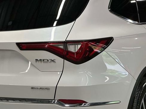 Certified 2023 Acura MDX SH-AWD w/ Technology Package image 11