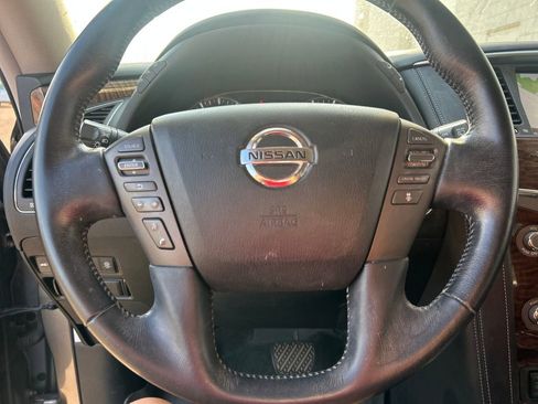Used 2020 Nissan Armada SL image 22