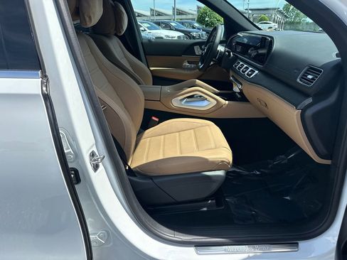 New 2026 Mercedes-Benz GLS 450 4MATIC image 14