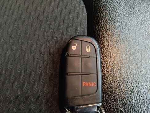 Used 2022 Jeep Compass Altitude image 32