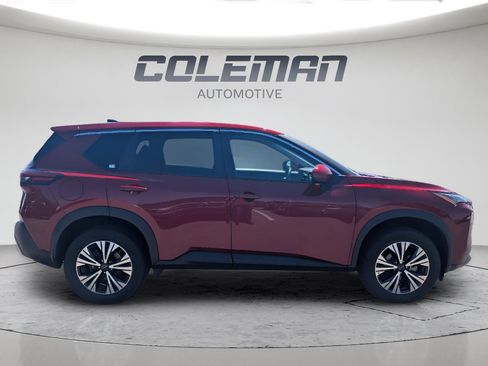 Used 2023 Nissan Rogue SV FWD image 4