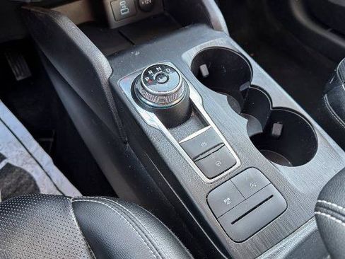 Certified 2022 Ford Escape SEL image 32