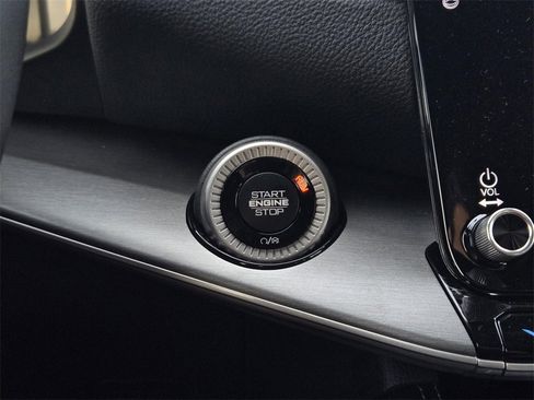 New 2025 Jeep Wagoneer L Series II w/ Premium Group I image 22