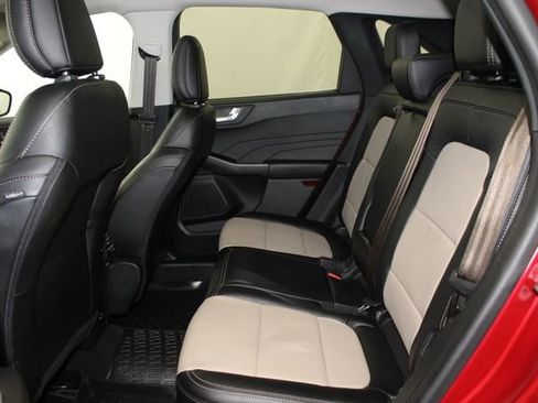 Used 2021 Ford Escape Titanium AWD/4WD image 20