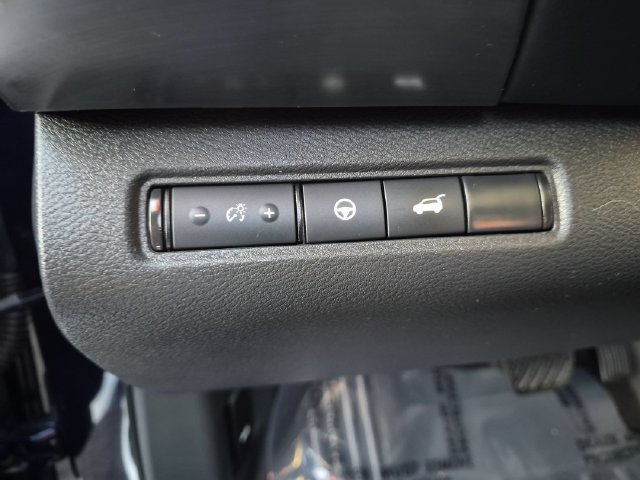 Used 2023 Nissan Pathfinder SL FWD image 17