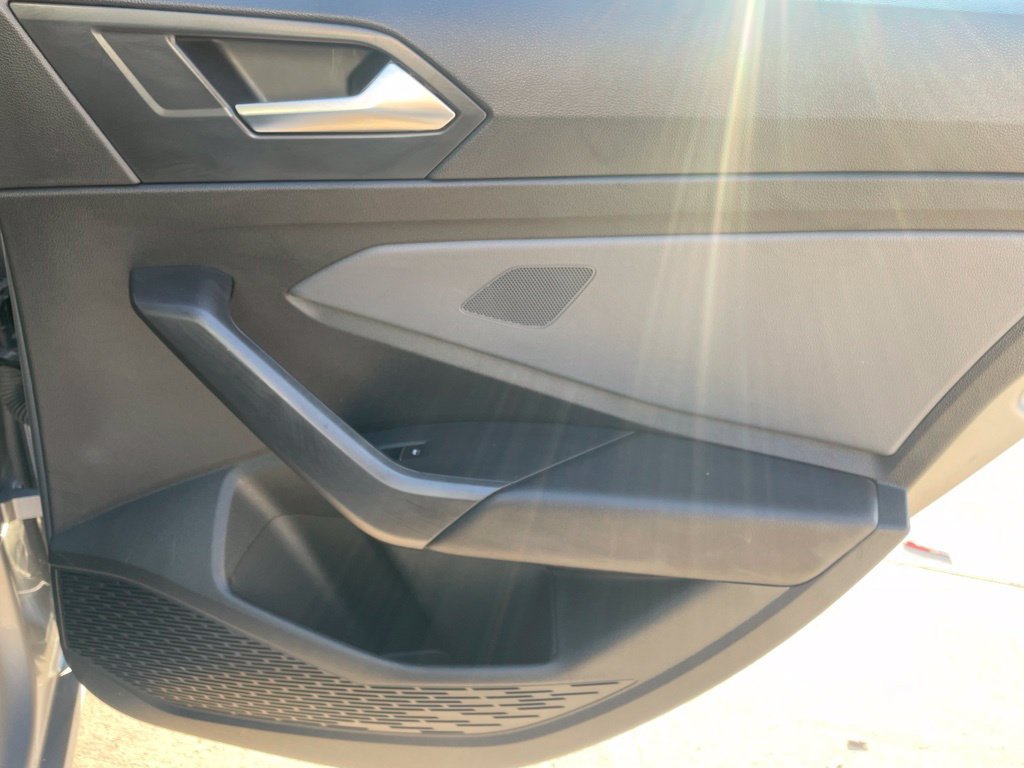Used 2025 Volkswagen Jetta SE FWD image 24