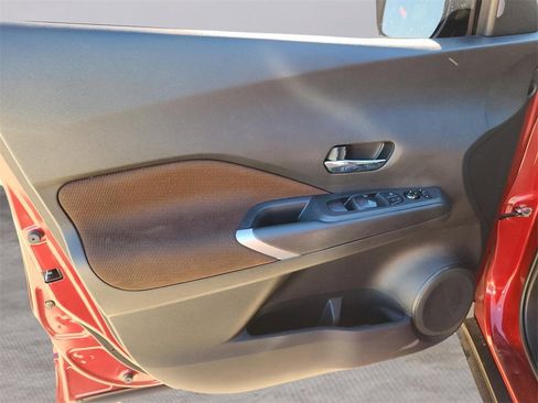 Used 2023 Nissan Kicks SR image 14