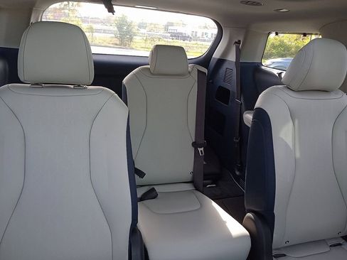 New 2026 Kia Carnival SX w/ SX Dark Edition Package FWD image 8