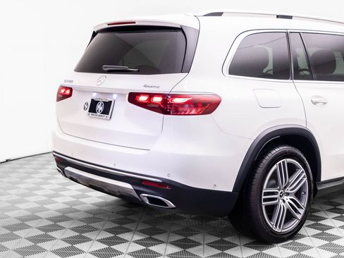 Used 2024 Mercedes-Benz GLS 450 4MATIC image 38