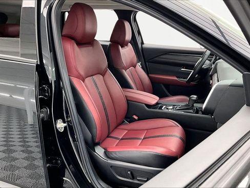 Used 2025 MAZDA CX-50 AWD 2.5 Hybrid w/ Premium Pkg image 7