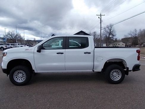 Used 2024 Chevrolet Silverado 1500 W/T w/ Z71 Off-Road Package image 8