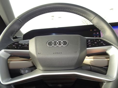 Certified 2025 Audi Q5 Prestige AWD/4WD image 14