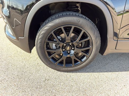 Used 2022 Chevrolet Trax LT w/ Midnight Edition AWD/4WD image 9