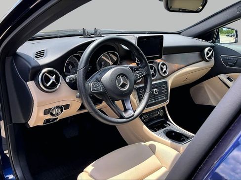Used 2017 Mercedes-Benz GLA 250 image 17