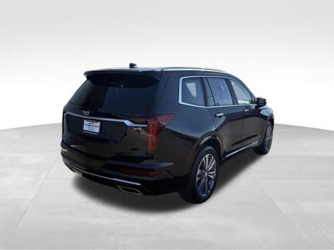 Used 2025 Cadillac XT6 Premium Luxury image 5