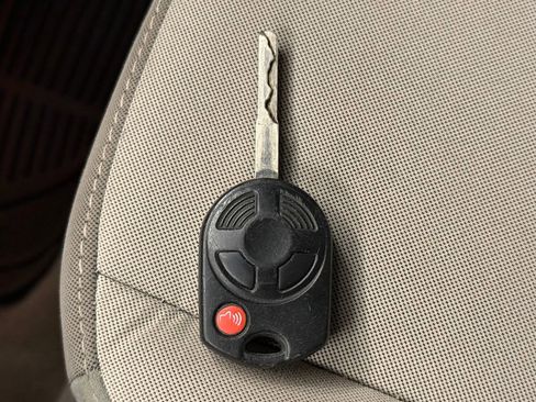 Used 2009 Ford Escape Limited image 17