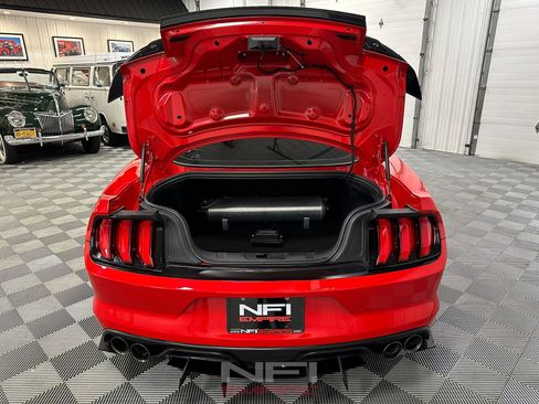 Used 2016 Ford Mustang Shelby GT350 w/ Track Package image 40