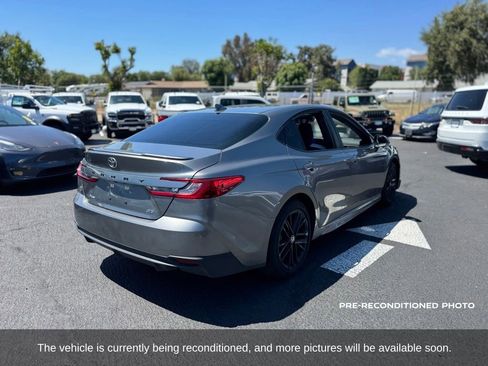 Used 2025 Toyota Camry SE w/ Convenience Package FWD image 6